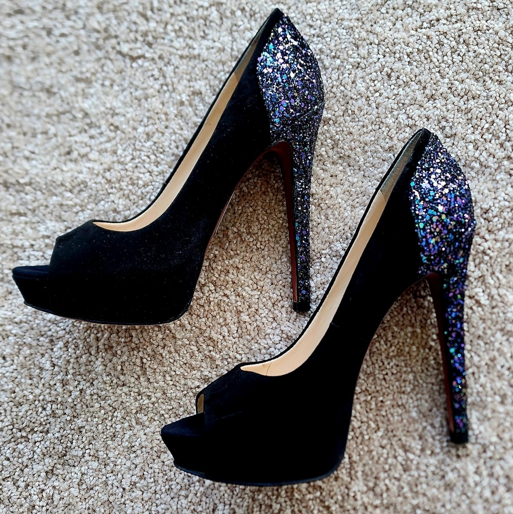 Black dress shoes
